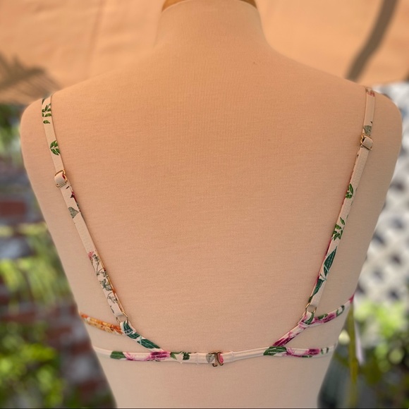 Gianni Bini Pretty Petals Halter bra NWT size Large - Picture 6 of 11